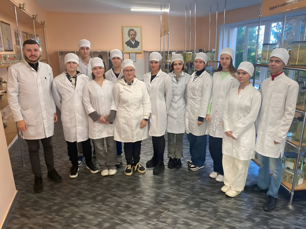 Заряд енергії та натхнення: Кураторська зустріч першокурсників-медиків!