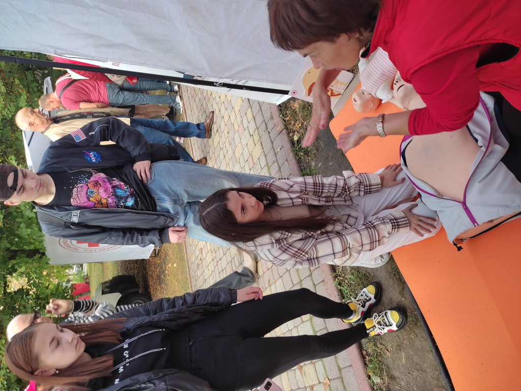 Навчись надавати першу медичну допомогу.