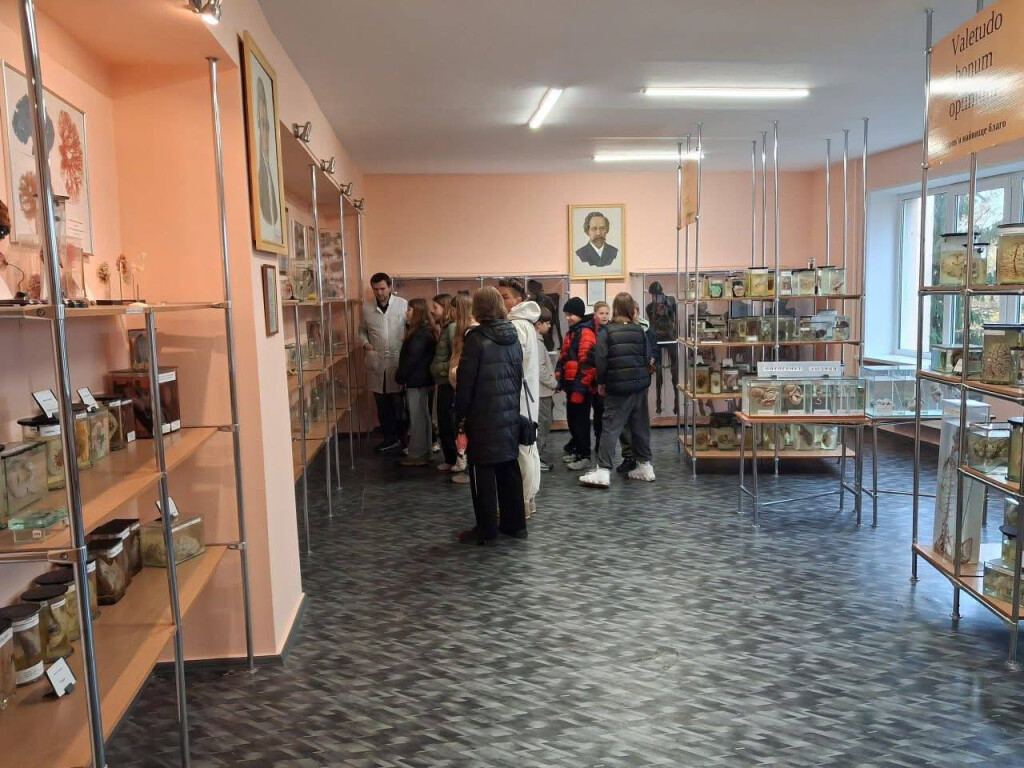 Осінній тиждень профорієнтації: школярі знайомилися з кафедрою анатомії людини