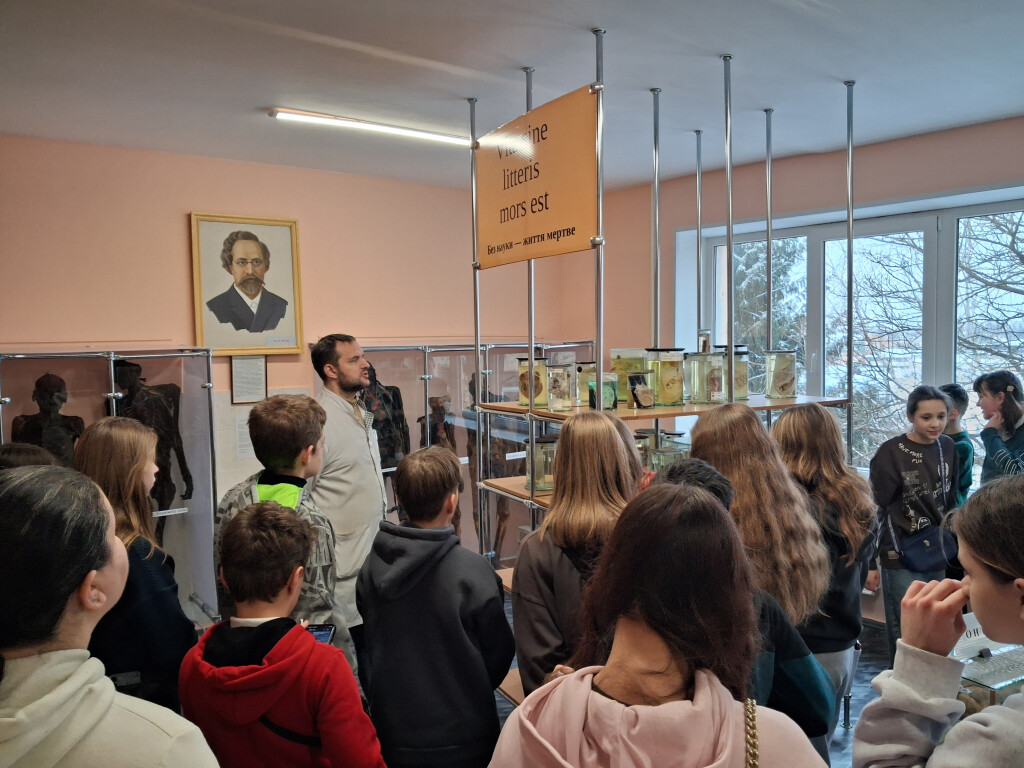 Виховна робота. Профілактика шкідливих звичок у середніх класах.