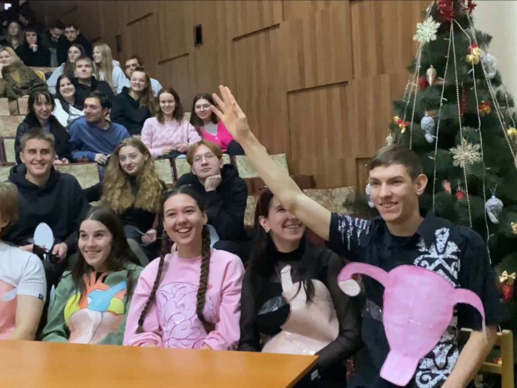 Брейн-ринг «Макро-мікро»