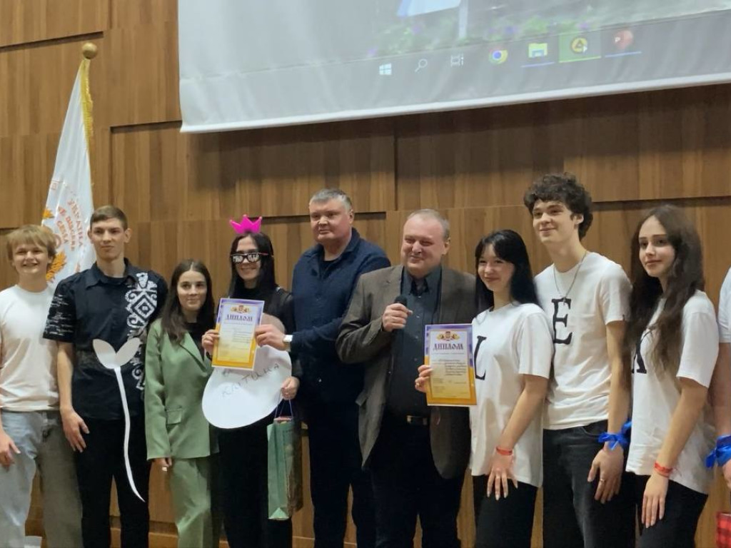 Брейн-ринг «Макро-мікро»