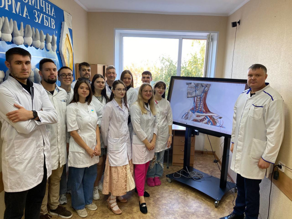 Бінарний підхід: від Анатомії до Хірургічної практики