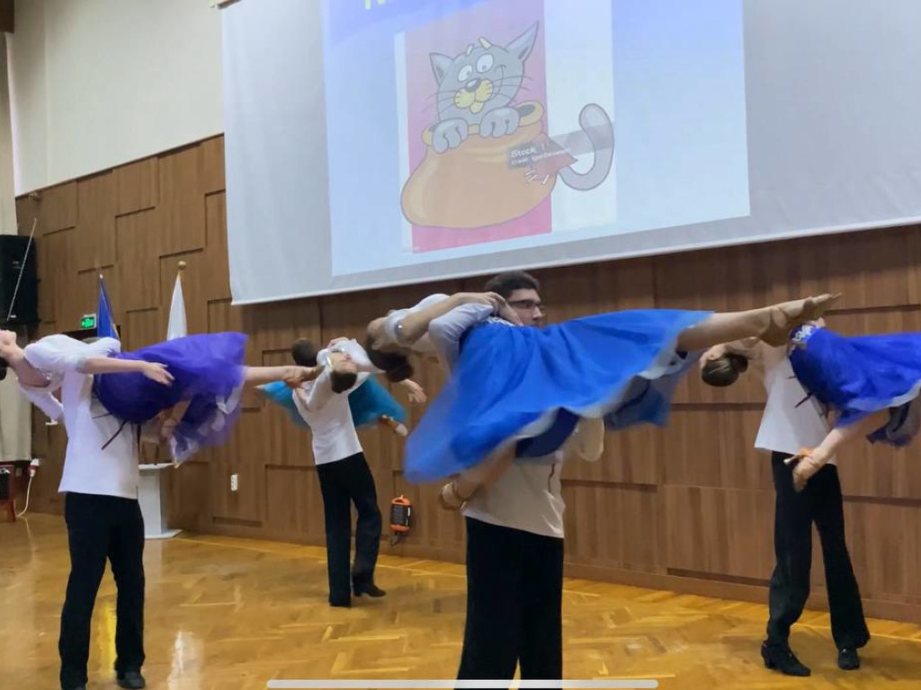 Брейн-ринг «Макро-мікро»