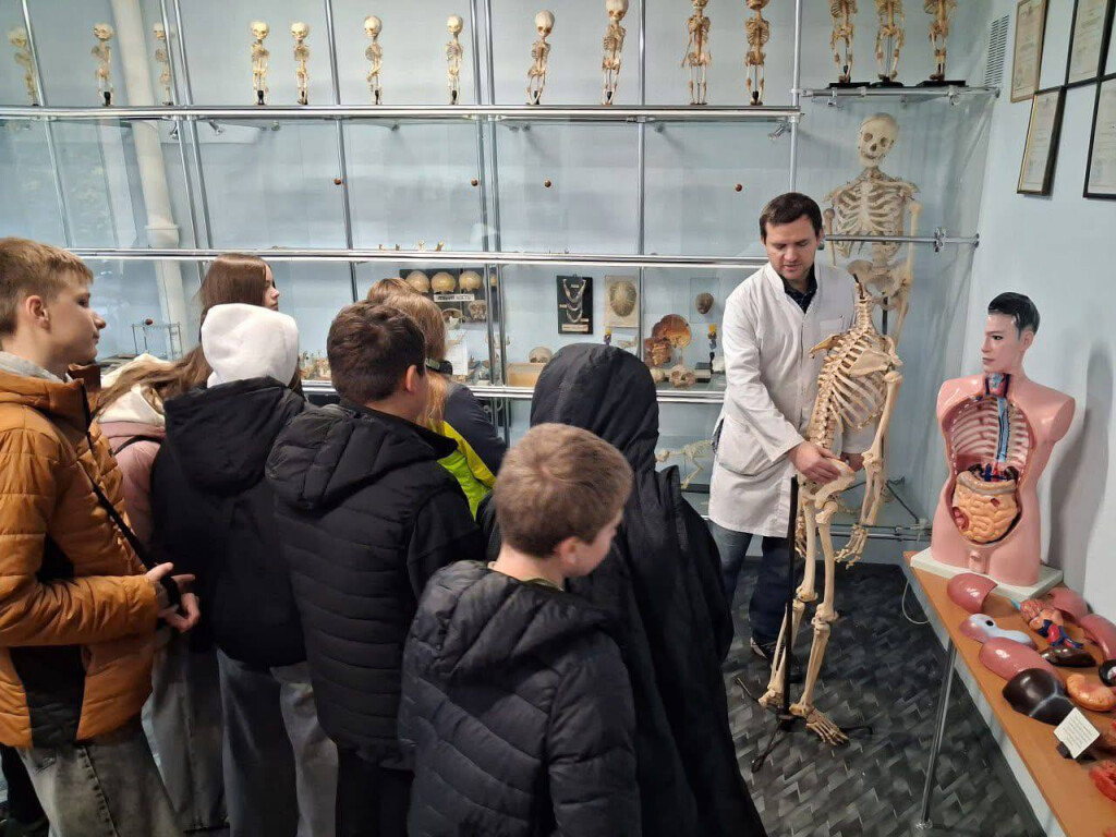 Осінній тиждень профорієнтації: школярі знайомилися з кафедрою анатомії людини