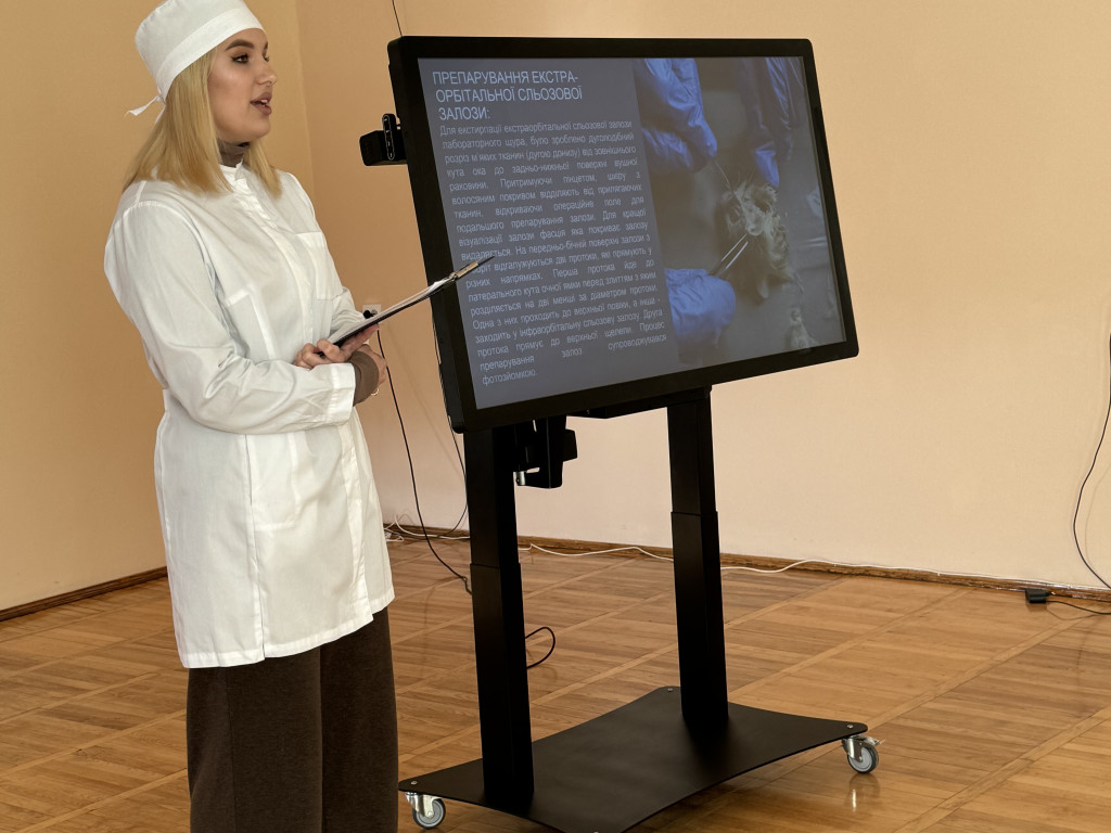 Підготовка до IMEDSCOP 2025: доповідь про препарування сльозових залоз щура