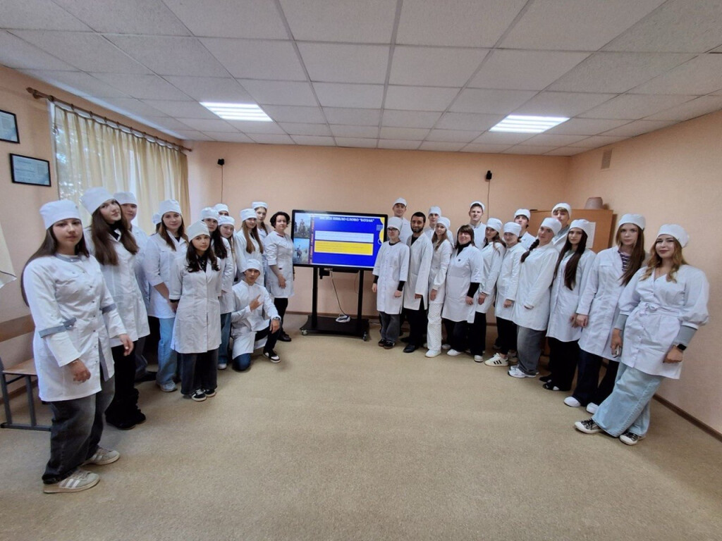 Шануємо героїв: на кафедрі анатомії людини ПДМУ відбувся виховний захід до Дня захисників і захисниць України