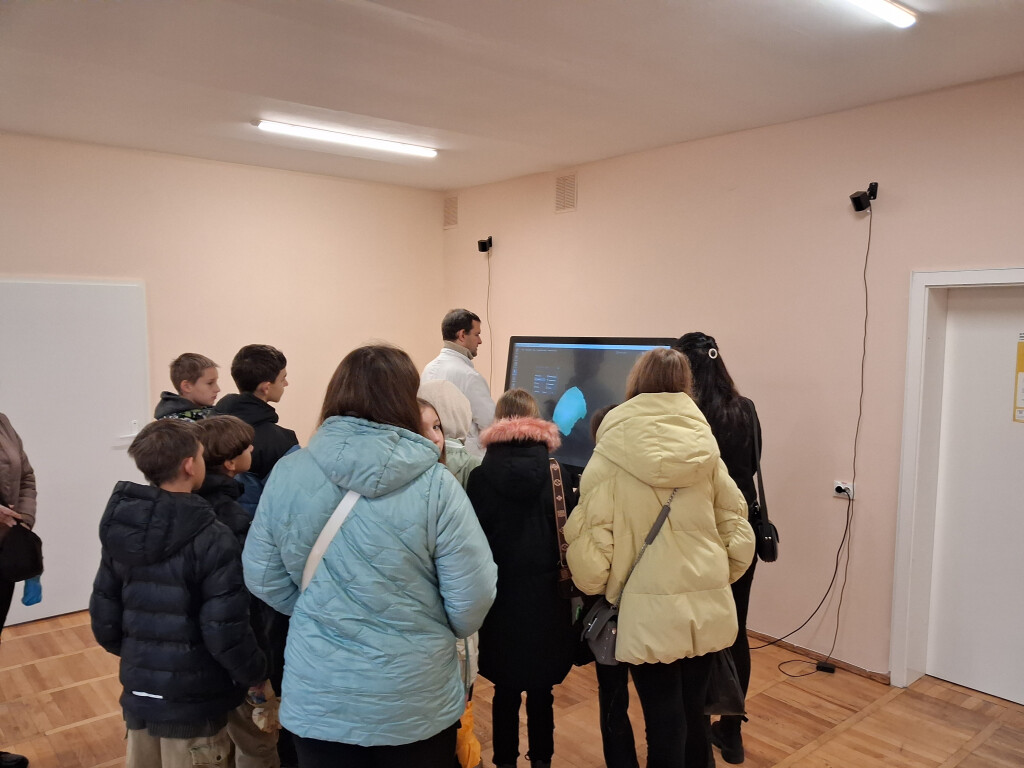 Профілактика шкідливих звичок серед середніх класів у загальноосвітніх закладах.