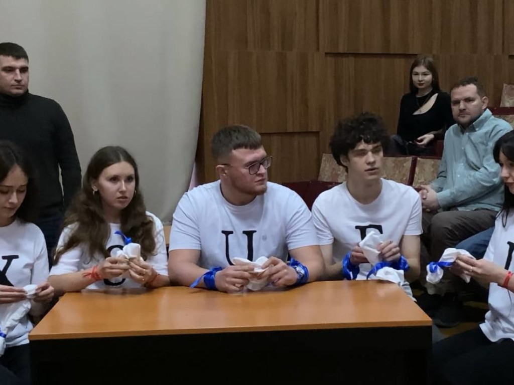 Брейн-ринг «Макро-мікро»