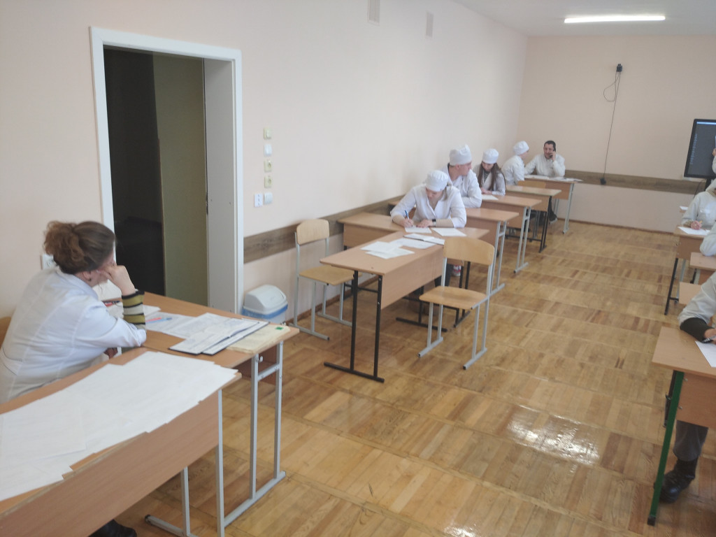 ІСПИТИ В МЕДИКІВ