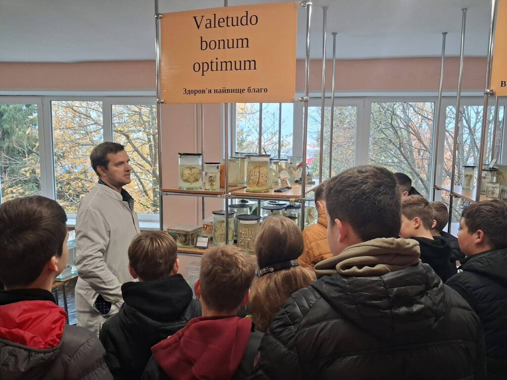 Єкскурсія учнів сьомих класів з наукового ліцею №3 і ліцею №14 «Здоров’я»