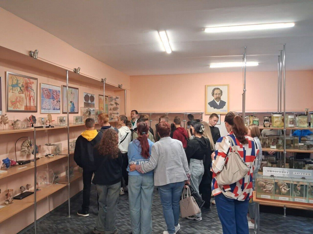 Учні Кулажинської ЗОШ І-ІІІ ступенів відвідали Музей кафедри анатомії людини ПДМУ