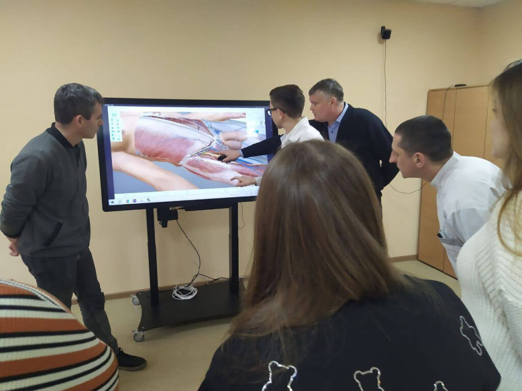 Співпраця між університетом та медичним лікувально-діагностичним центром «Медіон», було проведено освітньо-практичний захід для лікарів-інтернів