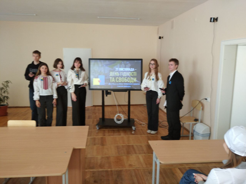 Заряджені гідністю та жагою свободи.