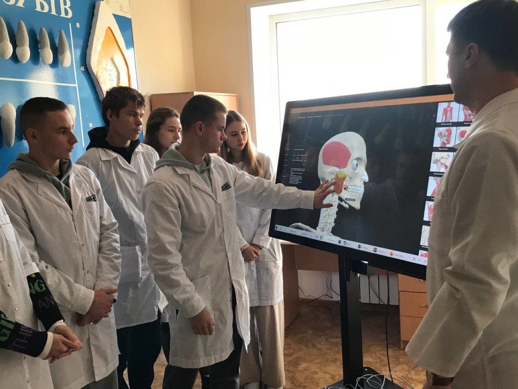 Імерсійні технології підвищують ефективність навчання на кафедрі анатомії людини